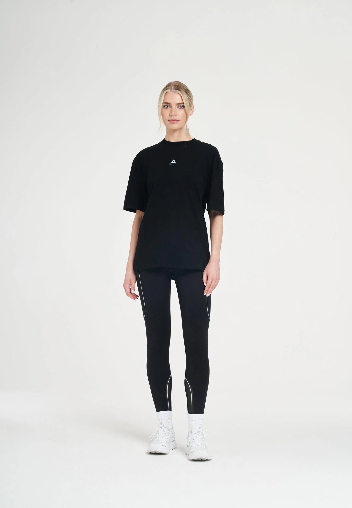 WOMENS A-GAME STAR GRAPHIC RELAXED T-SHIRT - BLACK